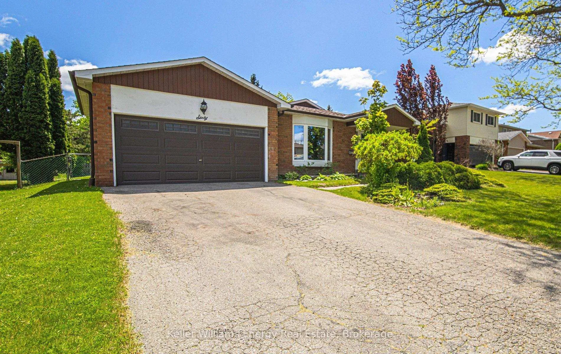 Photo 2 of 60 Habitant Crescent, Whitby, Lynde Creek — HOMEH