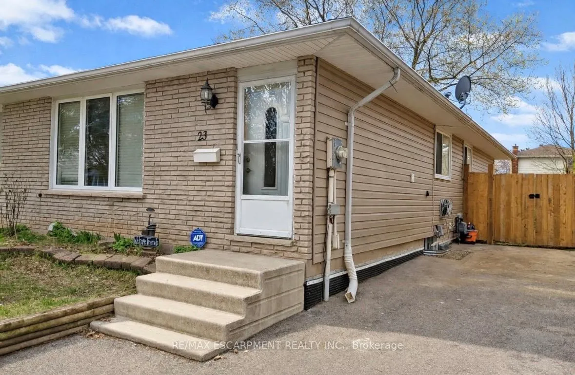 Photo 1 of Unit LOWER, 23 Ivanhoe Road, Brantford, Brier Park — HOMEH