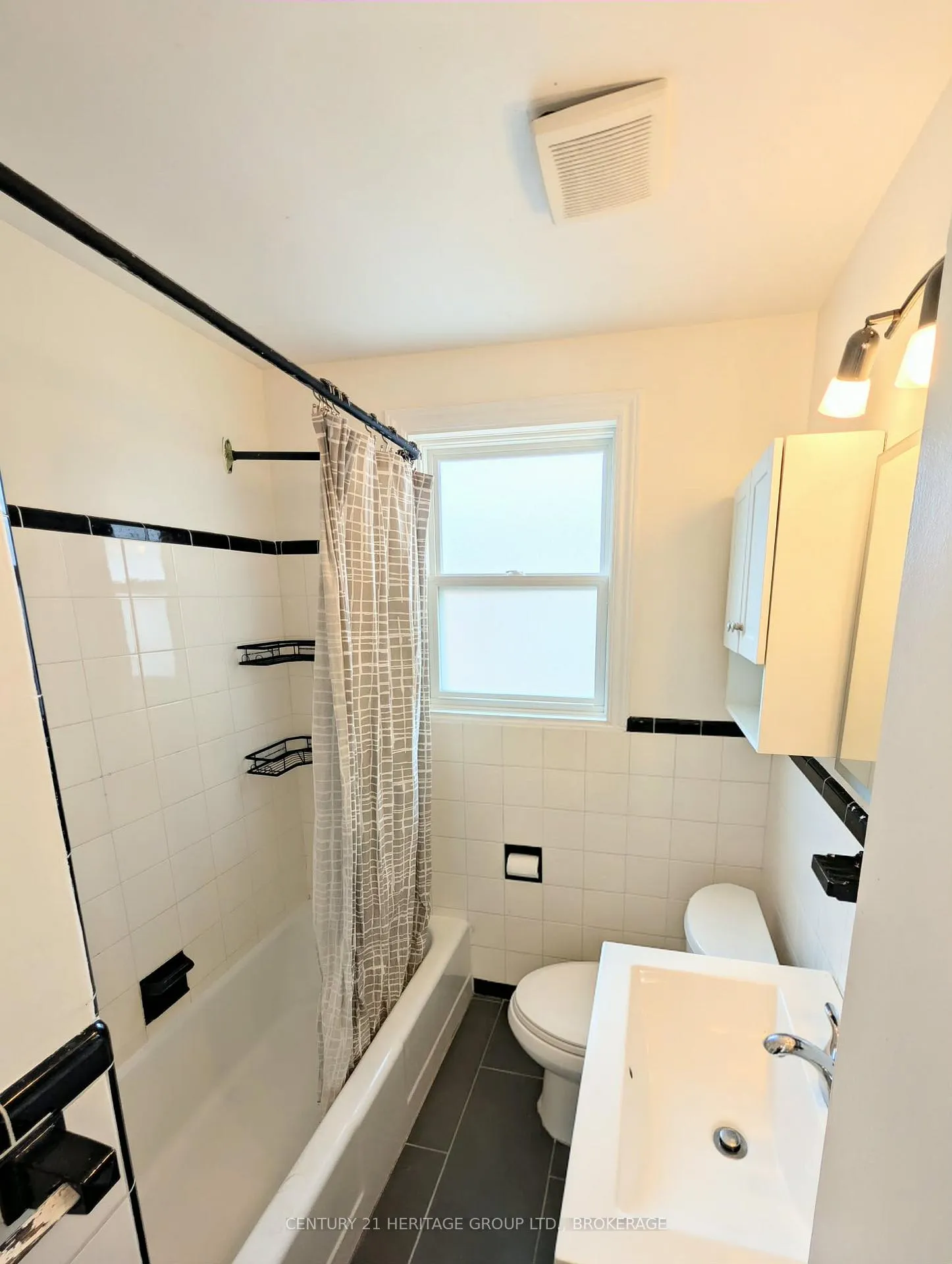 Photo 5 of 155 Carruthers Avenue, Kingston, Central City East — HOMEH