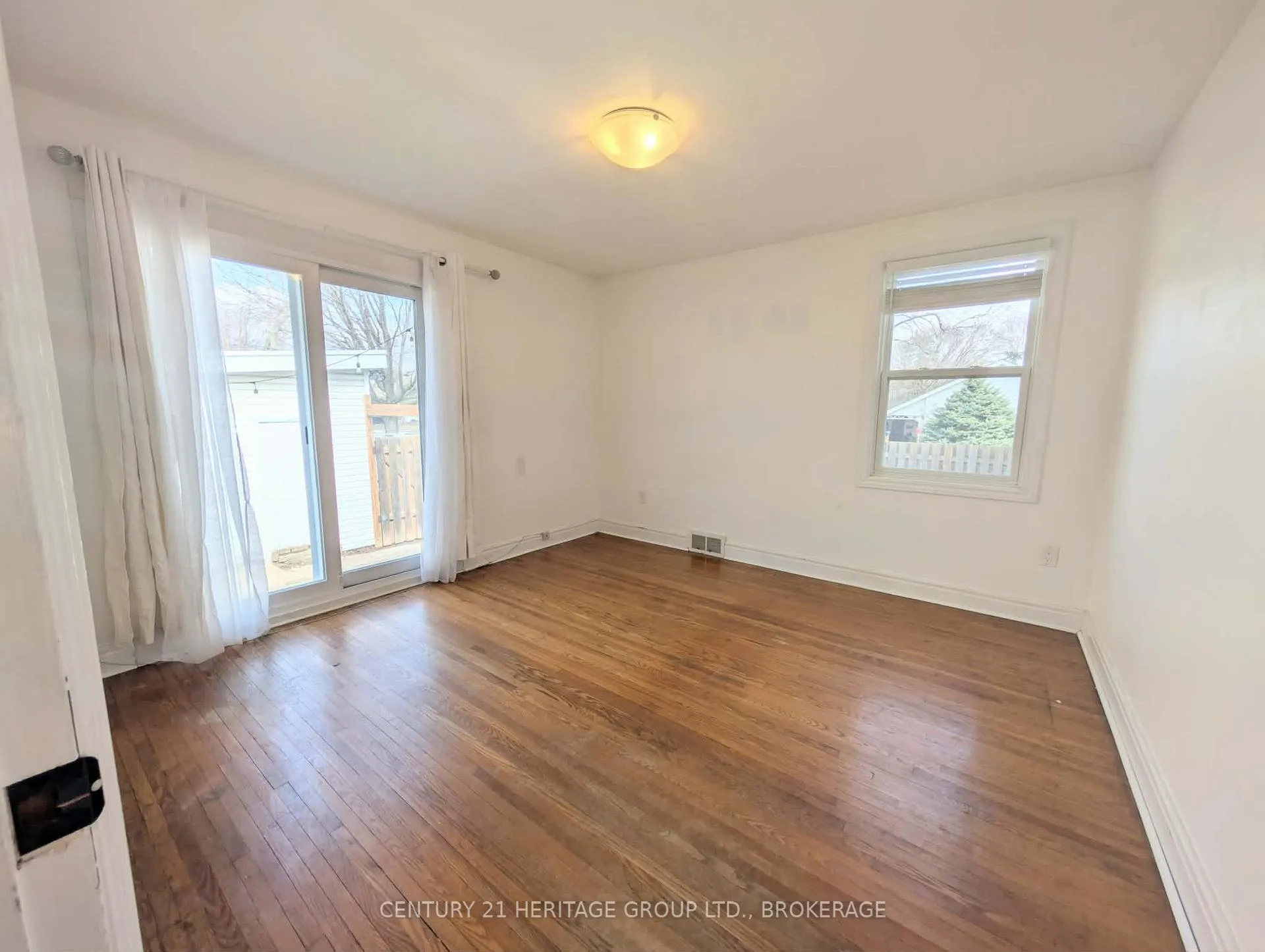 Photo 9 of 155 Carruthers Avenue, Kingston, Central City East — HOMEH
