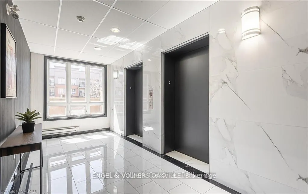 Photo 7 of Unit 218, 5327 Upper Middle Road, Burlington, Orchard — HOMEH