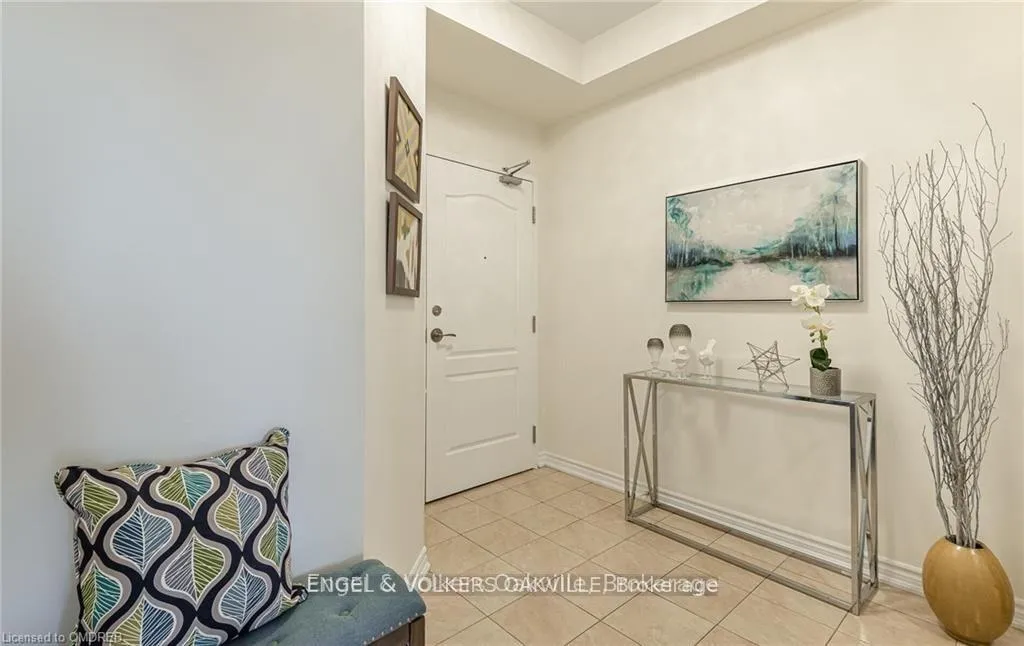Photo 9 of Unit 218, 5327 Upper Middle Road, Burlington, Orchard — HOMEH