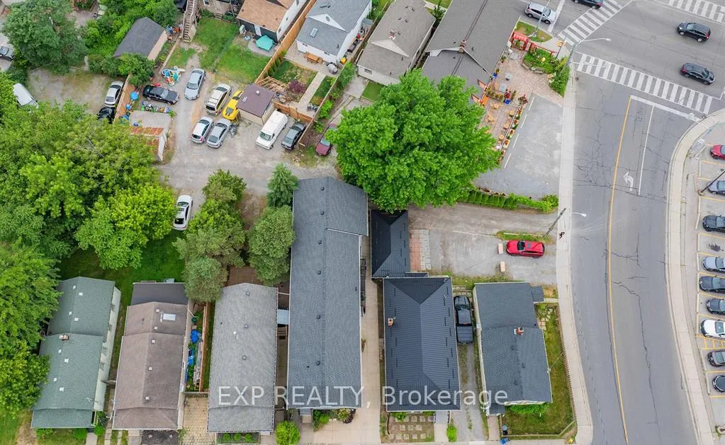 Photo 2 of Unit 5, 31 Raymond Street, St. Catharines, Downtown — HOMEH