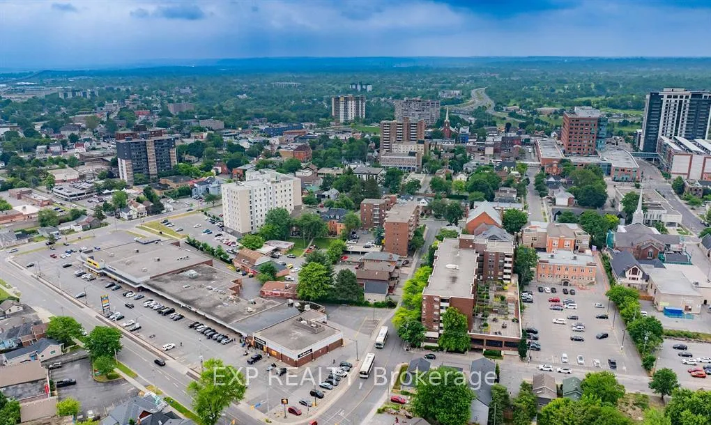 Photo 5 of Unit 5, 31 Raymond Street, St. Catharines, Downtown — HOMEH