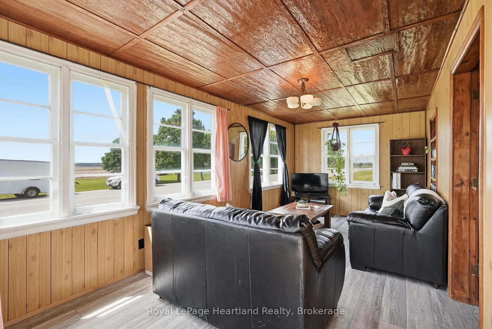 Photo 9 of 41574 Kirkton Road, South Huron, Usborne — HOMEH