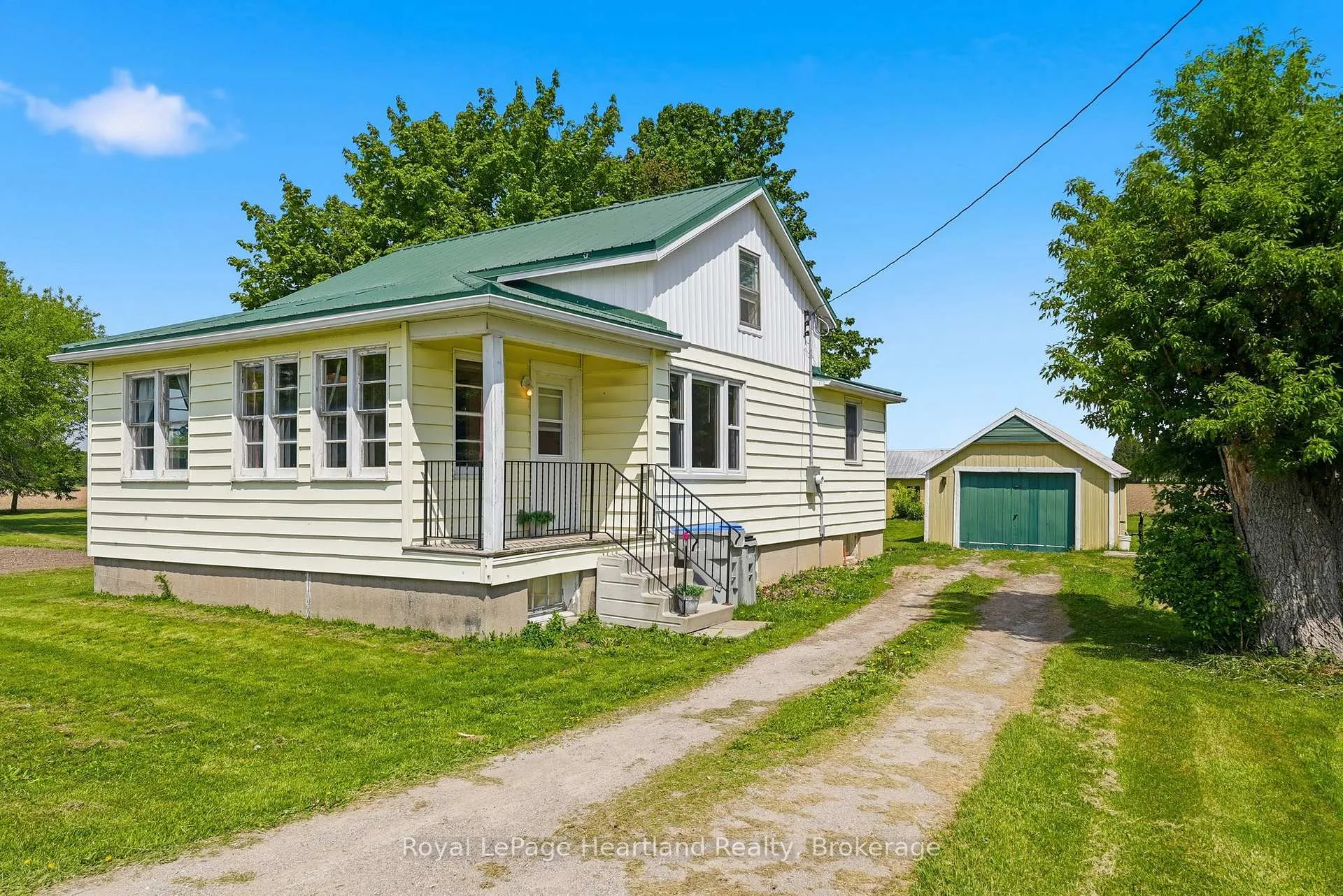 Photo 10 of 41574 Kirkton Road, South Huron, Usborne — HOMEH
