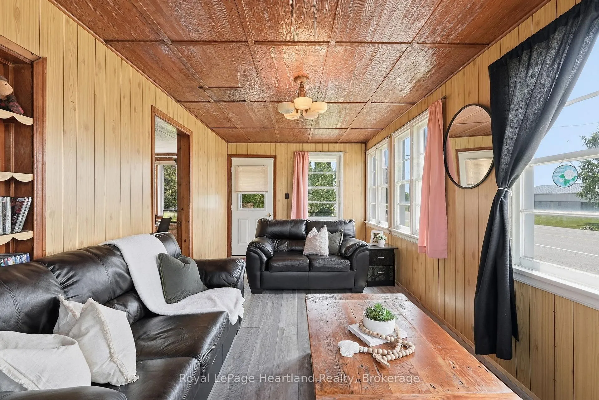 Photo 11 of 41574 Kirkton Road, South Huron, Usborne — HOMEH