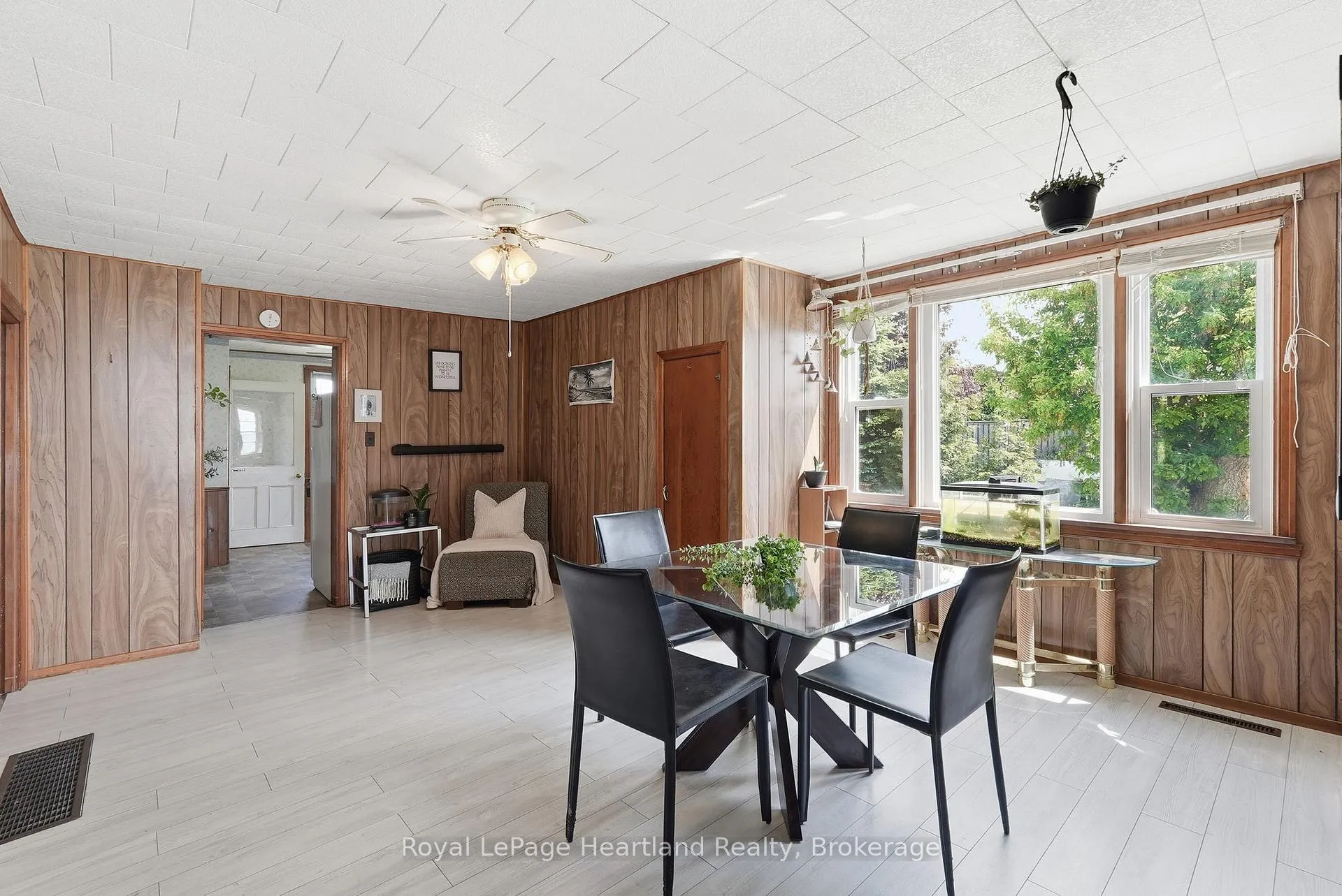 Photo 12 of 41574 Kirkton Road, South Huron, Usborne — HOMEH