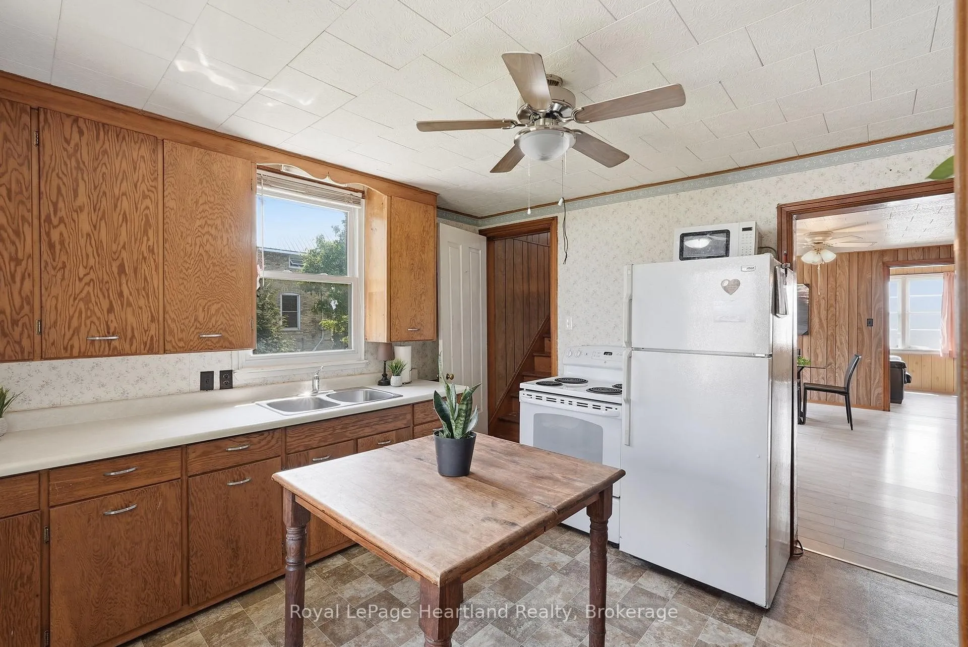 Photo 20 of 41574 Kirkton Road, South Huron, Usborne — HOMEH