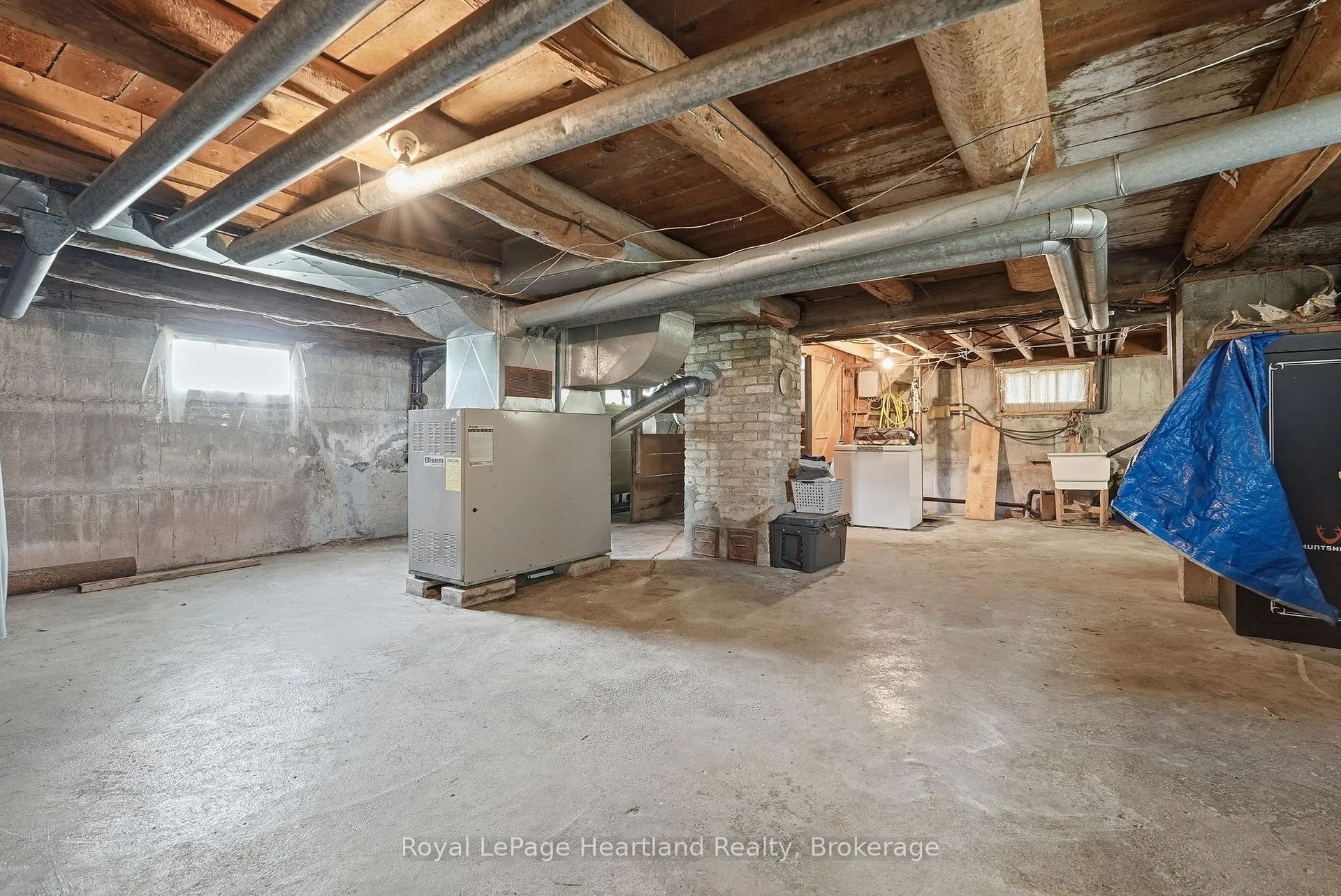 Photo 26 of 41574 Kirkton Road, South Huron, Usborne — HOMEH