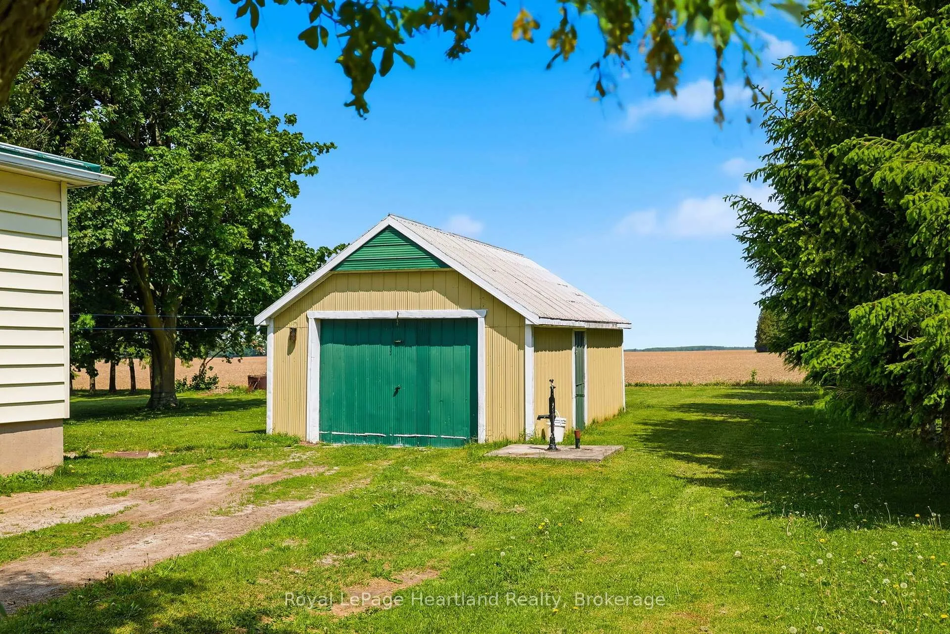Photo 27 of 41574 Kirkton Road, South Huron, Usborne — HOMEH