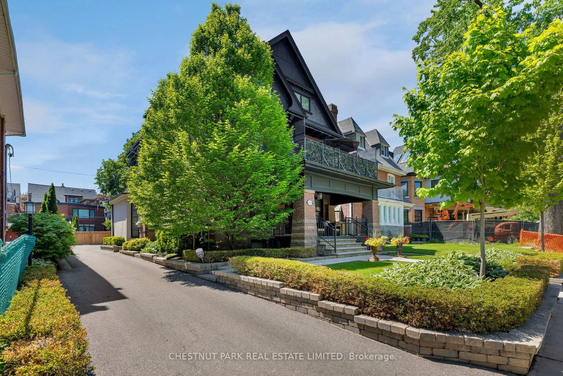 Photo 5 of 386 Palmerston Boulevard, Toronto, Palmerston-Little Italy — HOMEH