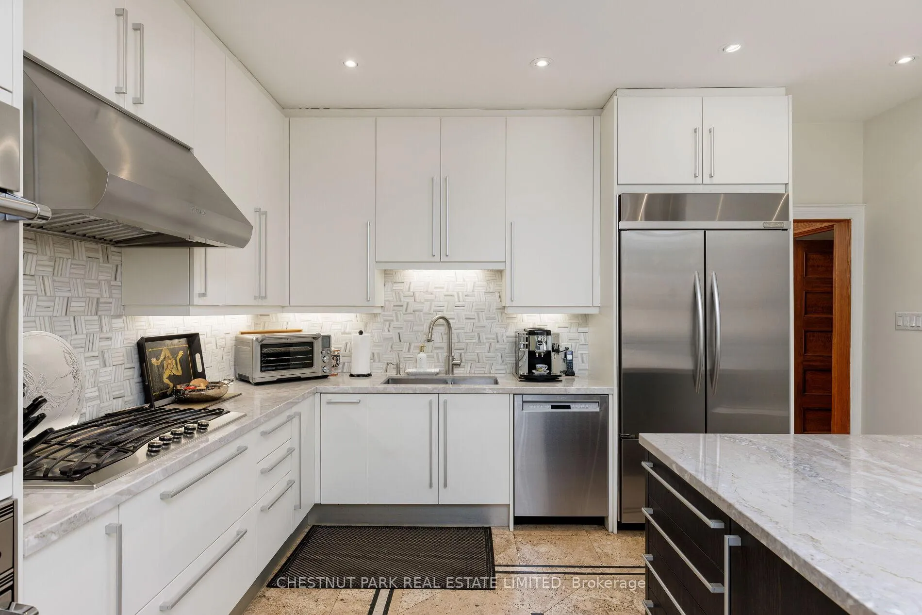 Photo 16 of 386 Palmerston Boulevard, Toronto, Palmerston-Little Italy — HOMEH