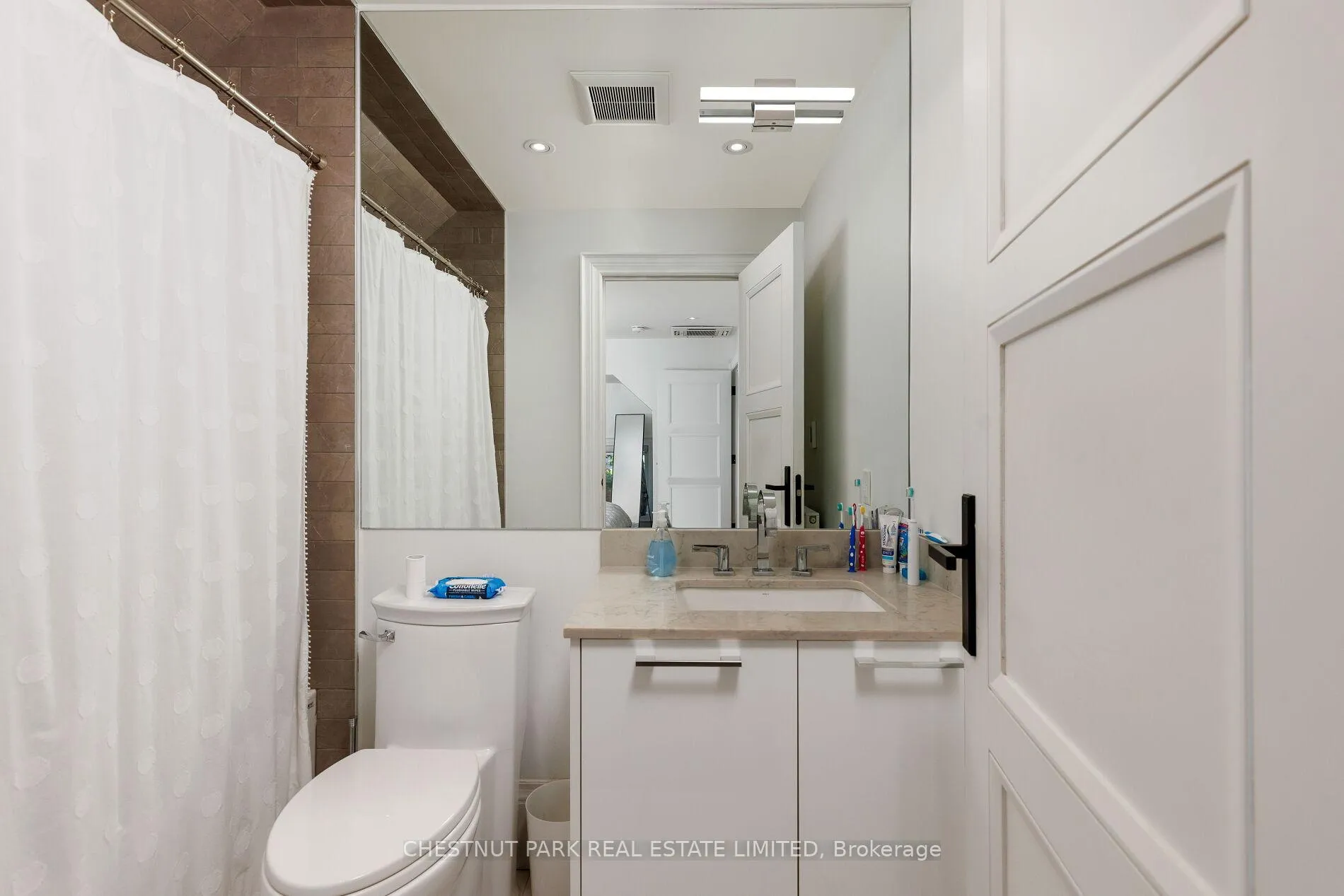 Photo 31 of 386 Palmerston Boulevard, Toronto, Palmerston-Little Italy — HOMEH