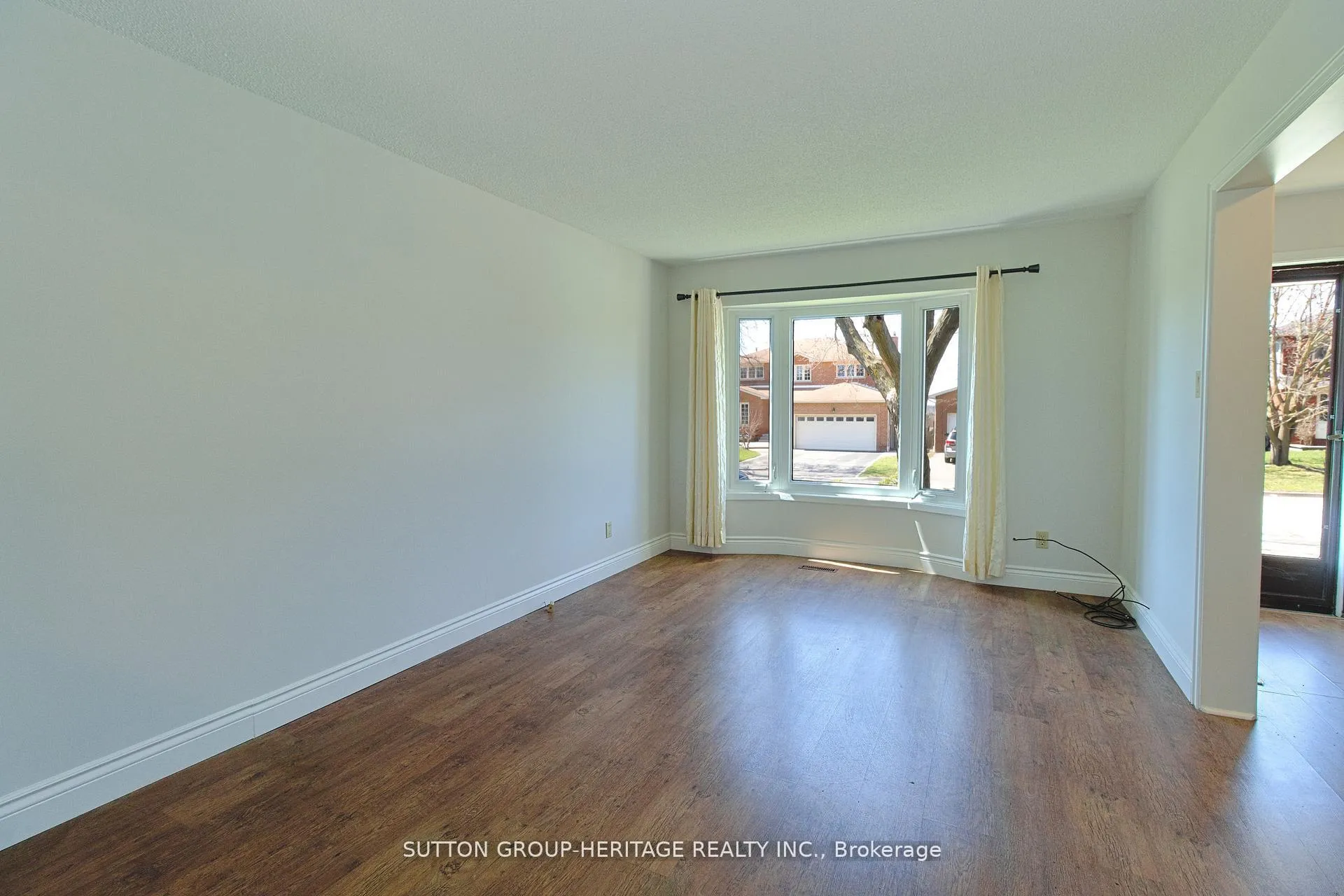 Photo 2 of 159 Melissa Crescent, Whitby, Blue Grass Meadows — HOMEH