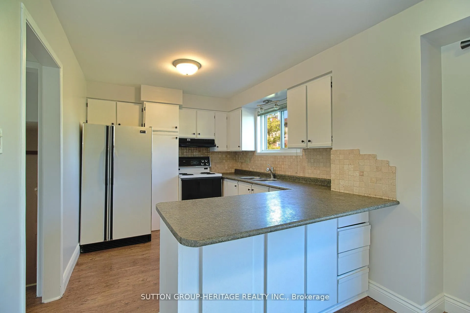 Photo 5 of 159 Melissa Crescent, Whitby, Blue Grass Meadows — HOMEH