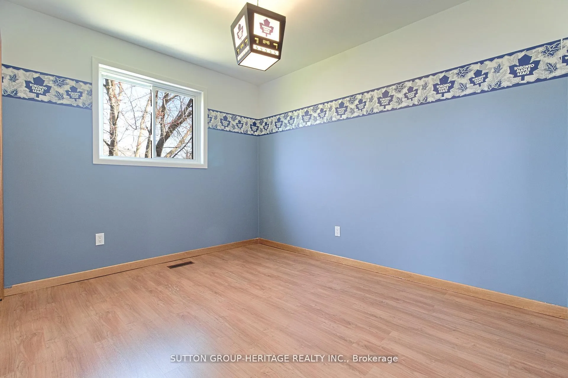 Photo 11 of 159 Melissa Crescent, Whitby, Blue Grass Meadows — HOMEH