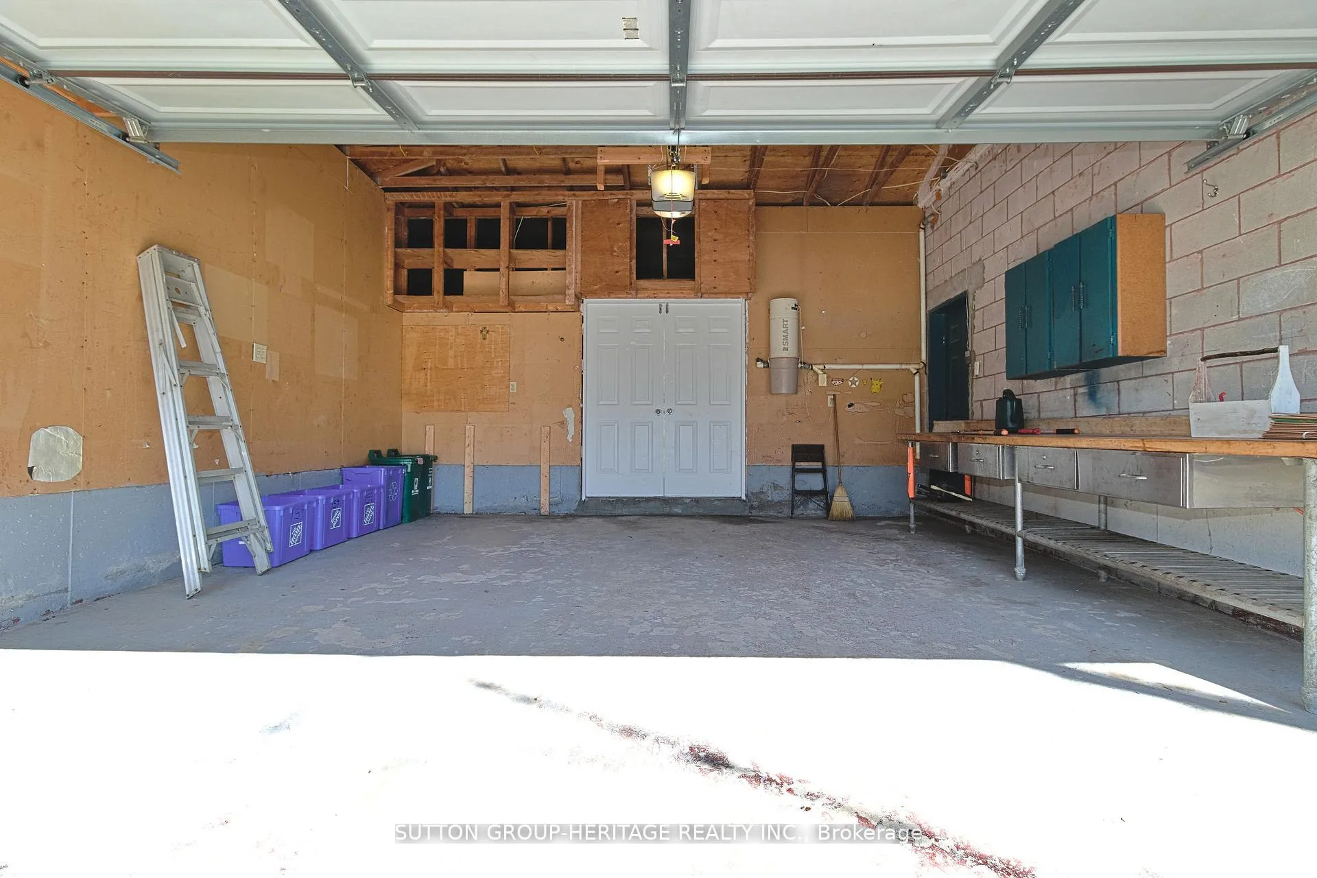 Photo 16 of 159 Melissa Crescent, Whitby, Blue Grass Meadows — HOMEH