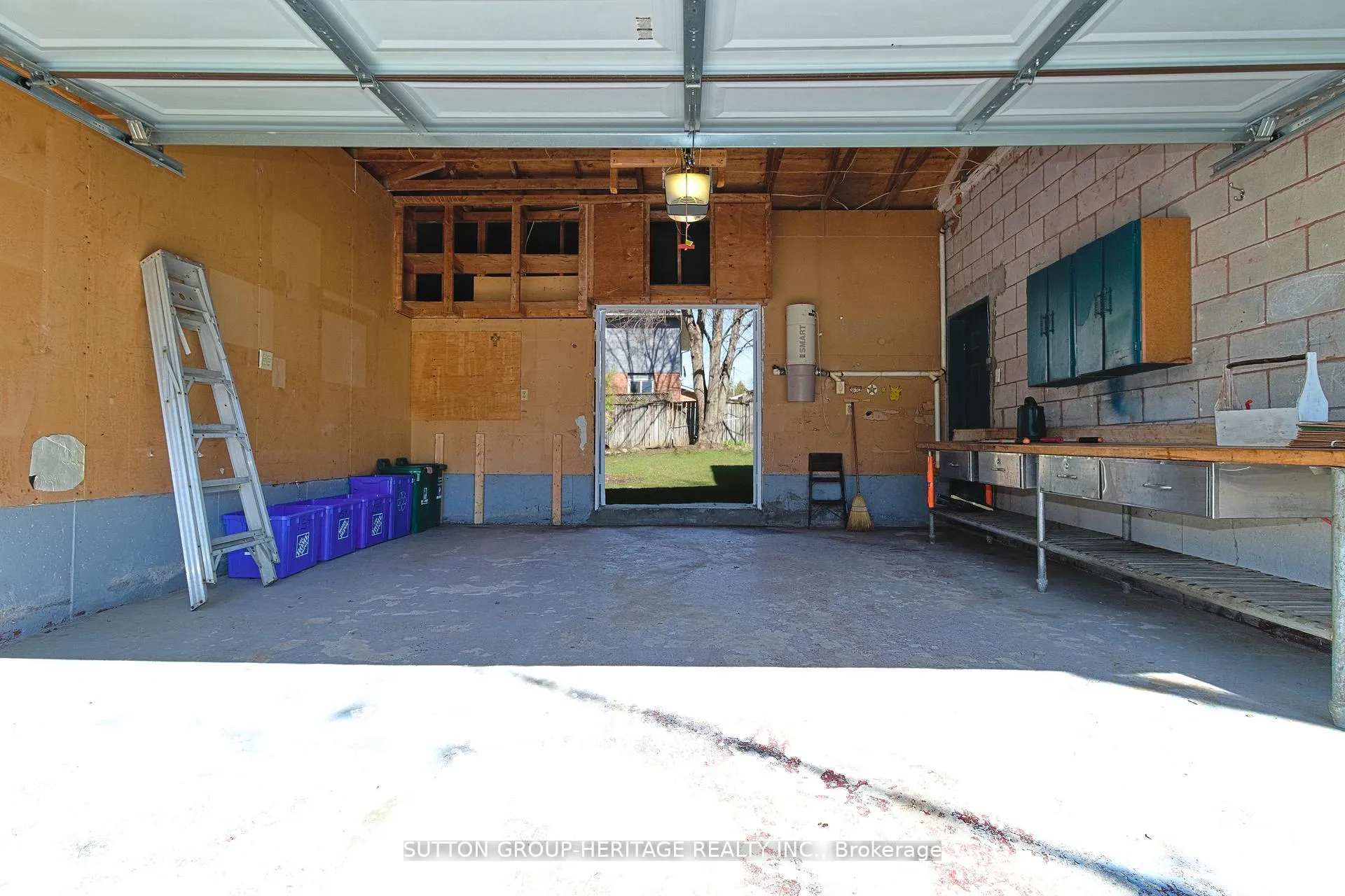 Photo 17 of 159 Melissa Crescent, Whitby, Blue Grass Meadows — HOMEH