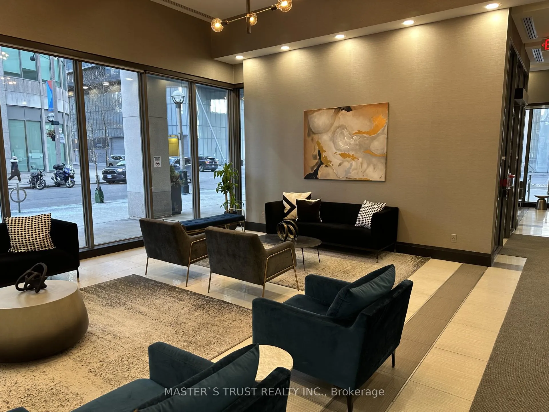 Photo 2 of Unit 3908, 19 Grand Trunk Crescent, Toronto, Waterfront Communities — HOMEH
