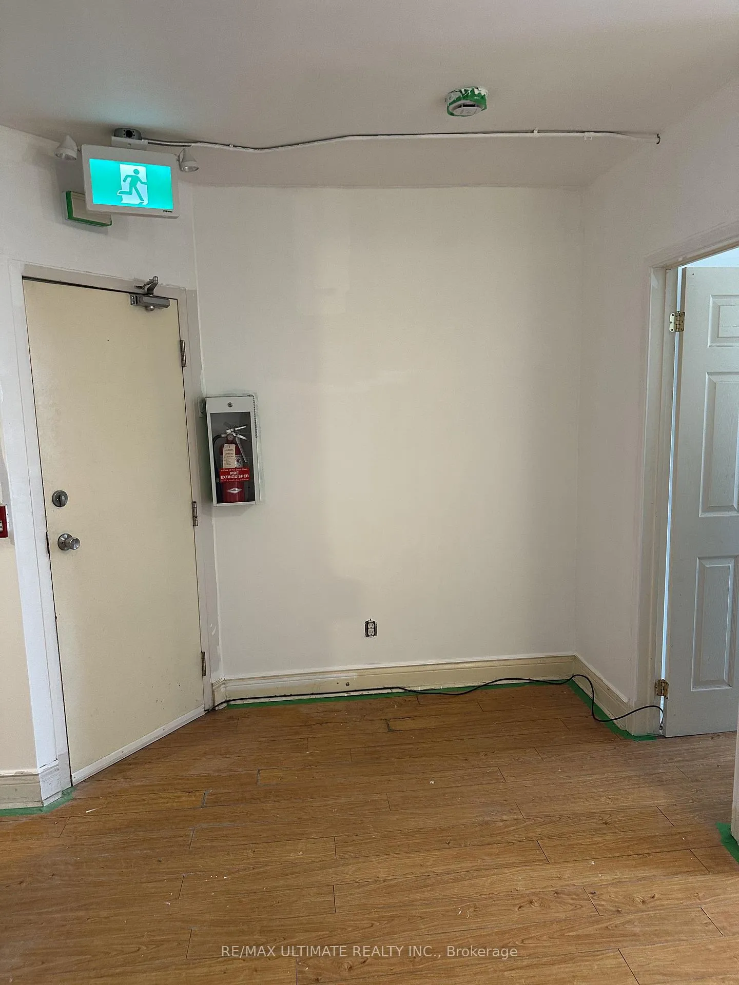 Photo 5 of Unit 3rd Floor, 463 Queen Street W, Toronto, Waterfront Communities — HOMEH