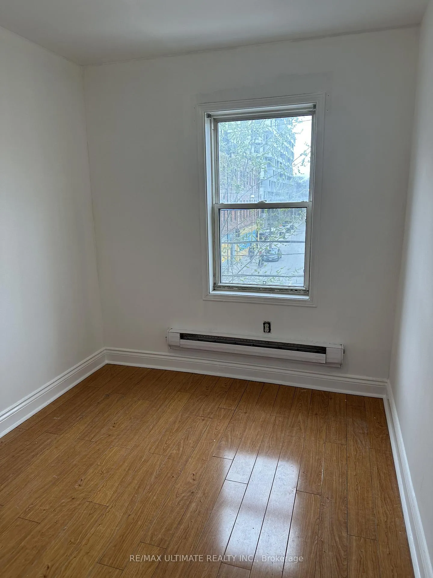 Photo 6 of Unit 3rd Floor, 463 Queen Street W, Toronto, Waterfront Communities — HOMEH