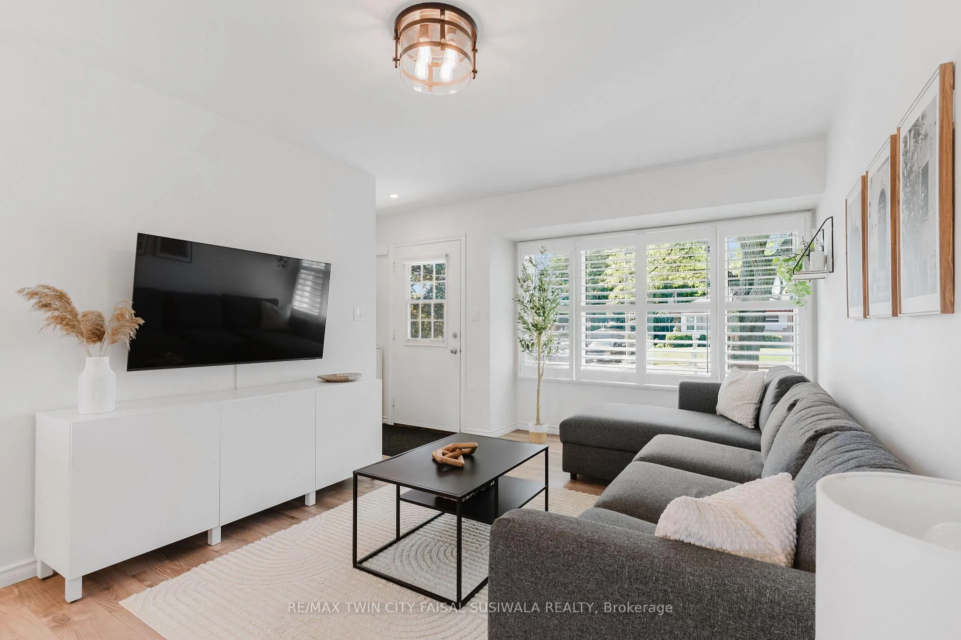 Photo 11 of 42 Fourth Avenue, Cambridge — HOMEH