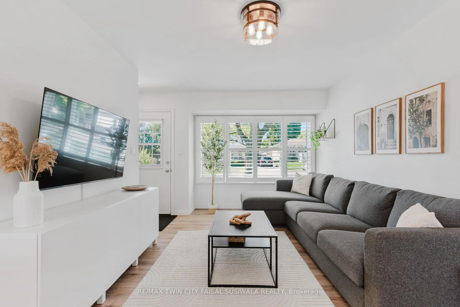 Photo 12 of 42 Fourth Avenue, Cambridge — HOMEH