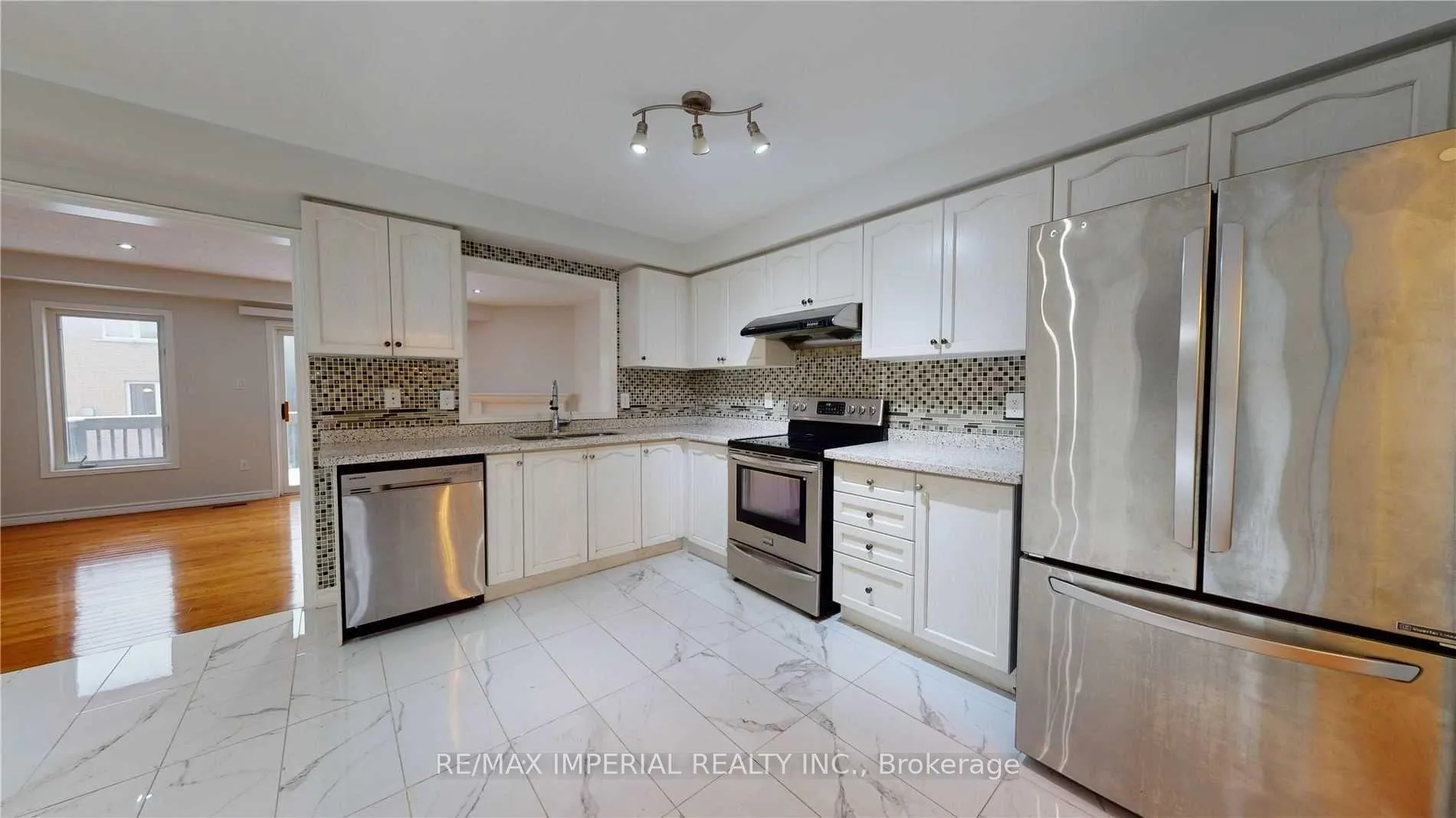 Photo 4 of Unit Bedroom 1, 55 Sassafras Circle, Vaughan, Patterson — HOMEH