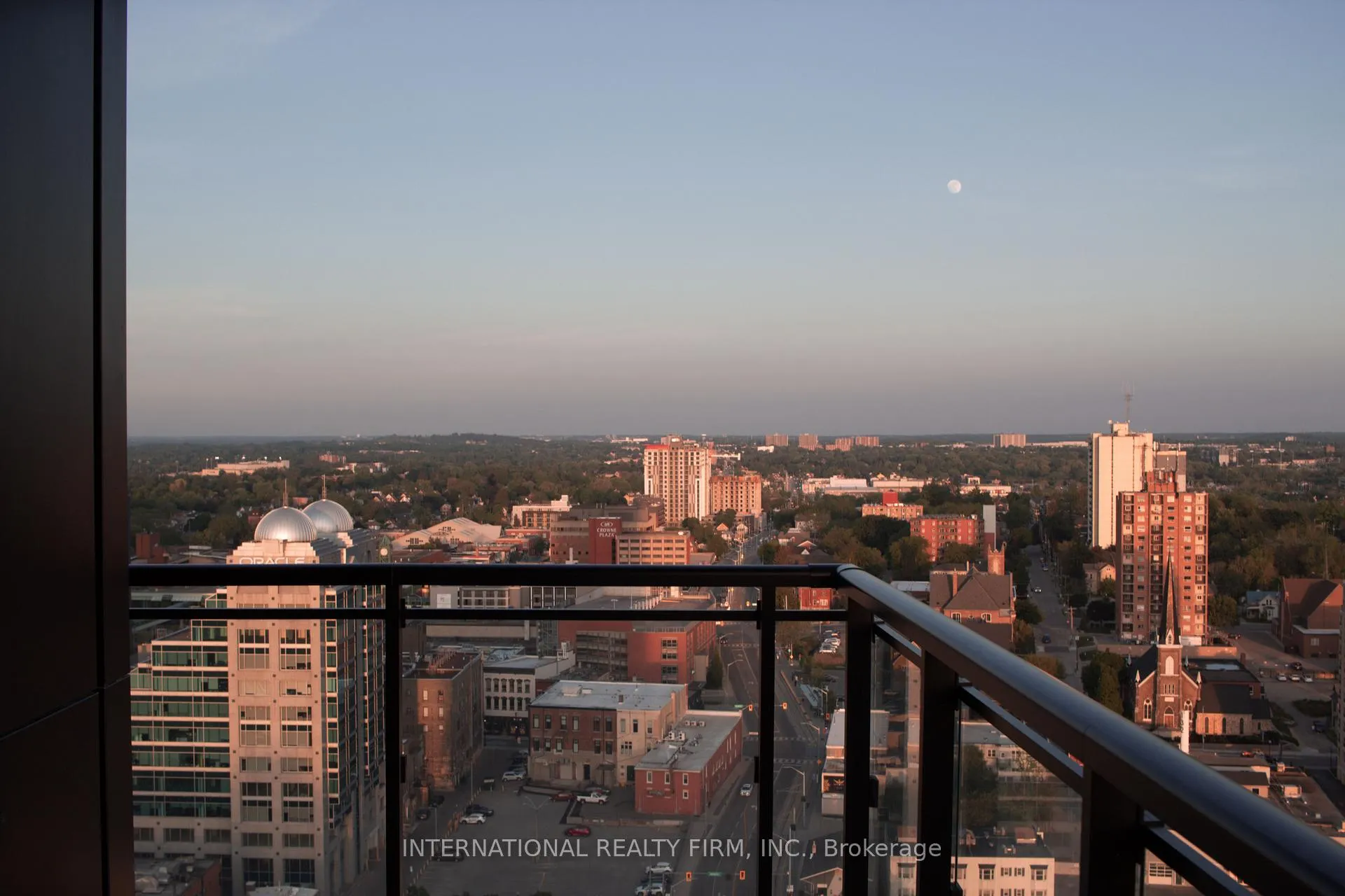 Photo 4 of Unit 2305, 60 Charles Street W, Kitchener, City Commercial Core — HOMEH
