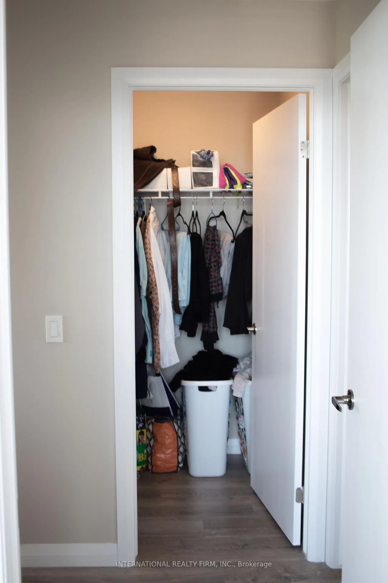 Photo 5 of Unit 2305, 60 Charles Street W, Kitchener, City Commercial Core — HOMEH