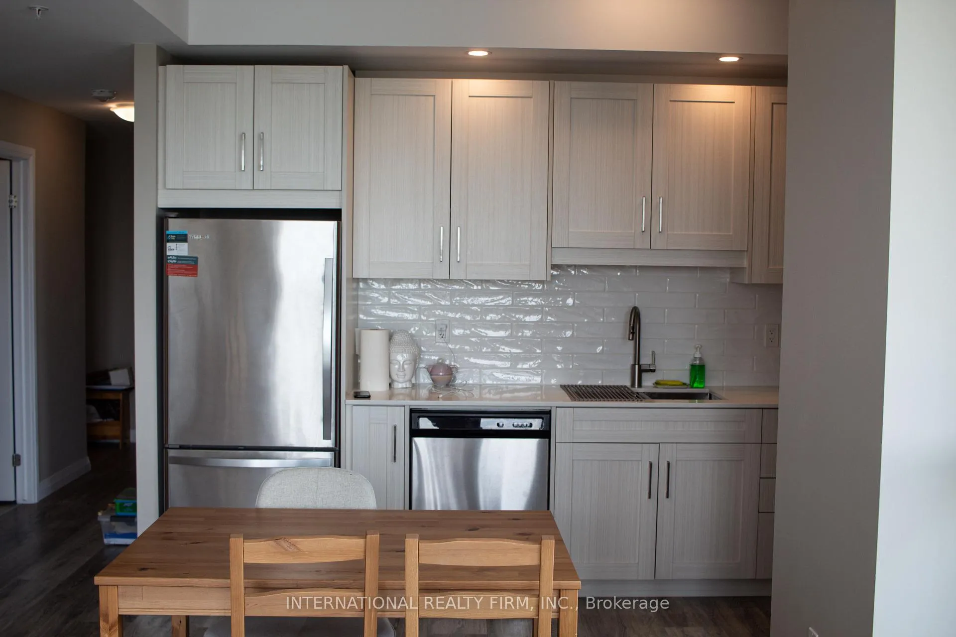 Photo 11 of Unit 2305, 60 Charles Street W, Kitchener, City Commercial Core — HOMEH
