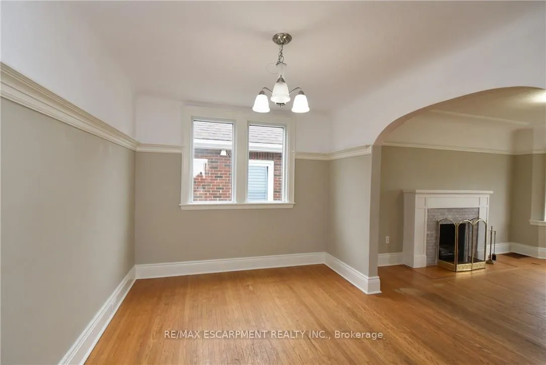Photo 6 of 278 Huxley Avenue S, Hamilton, Delta — HOMEH