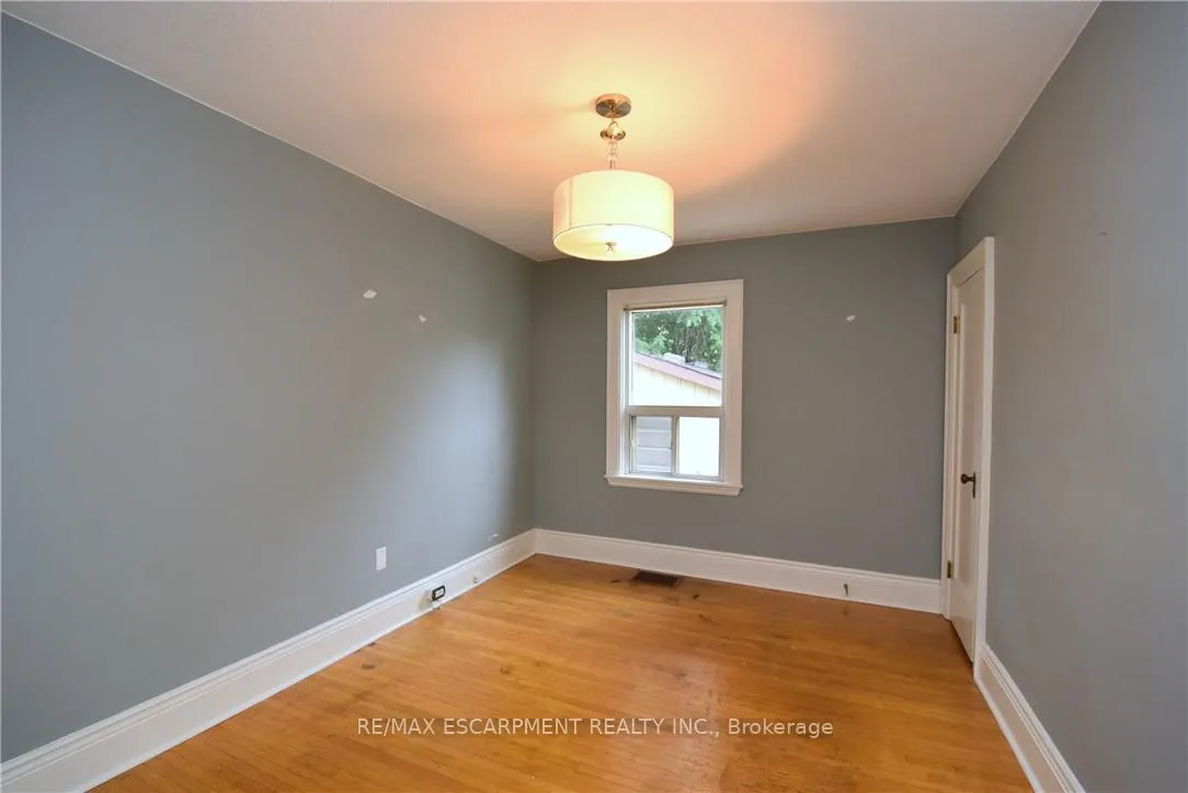 Photo 14 of 278 Huxley Avenue S, Hamilton, Delta — HOMEH