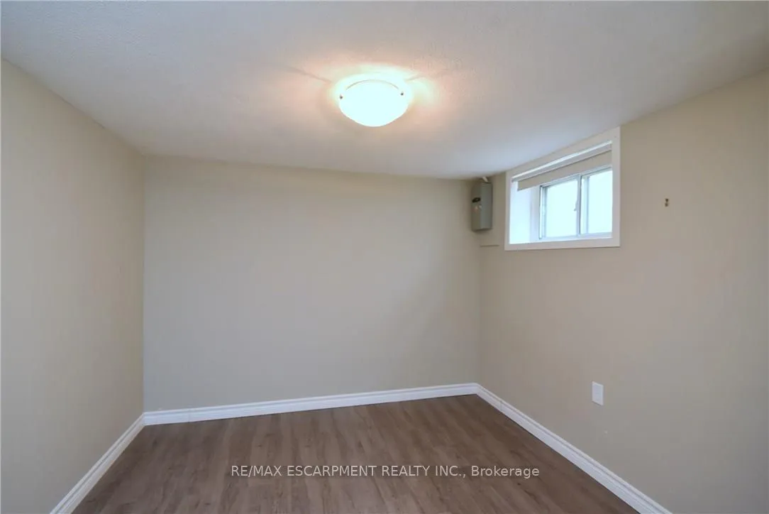Photo 20 of 278 Huxley Avenue S, Hamilton, Delta — HOMEH