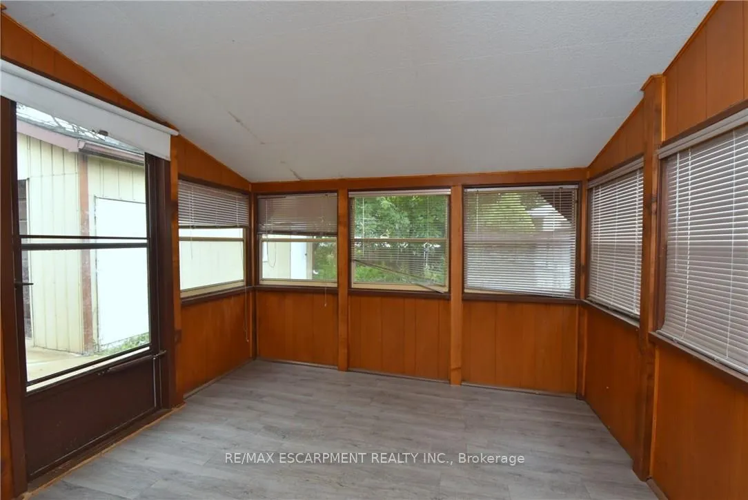 Photo 25 of 278 Huxley Avenue S, Hamilton, Delta — HOMEH