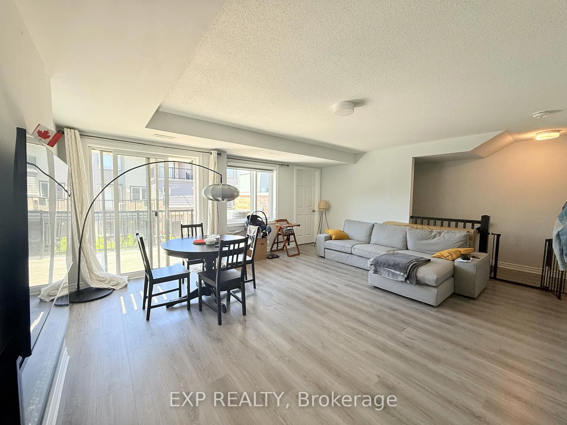 Photo 5 of 417 Pilot Private, Ottawa, Kanata - Emerald Meadows/Trailwest — HOMEH