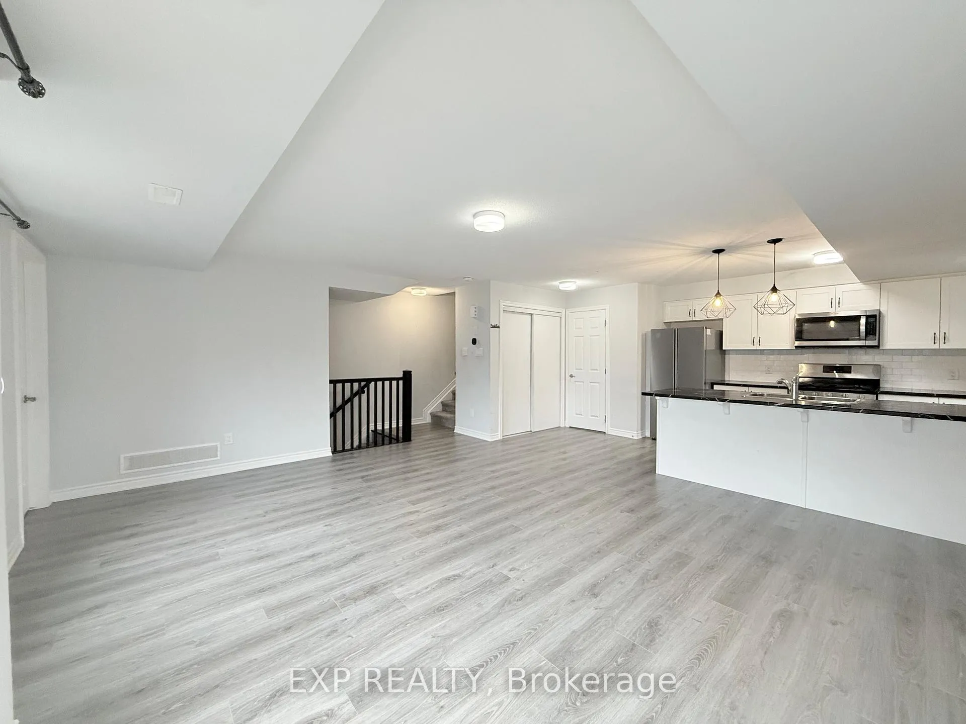 Photo 7 of 417 Pilot Private, Ottawa, Kanata - Emerald Meadows/Trailwest — HOMEH
