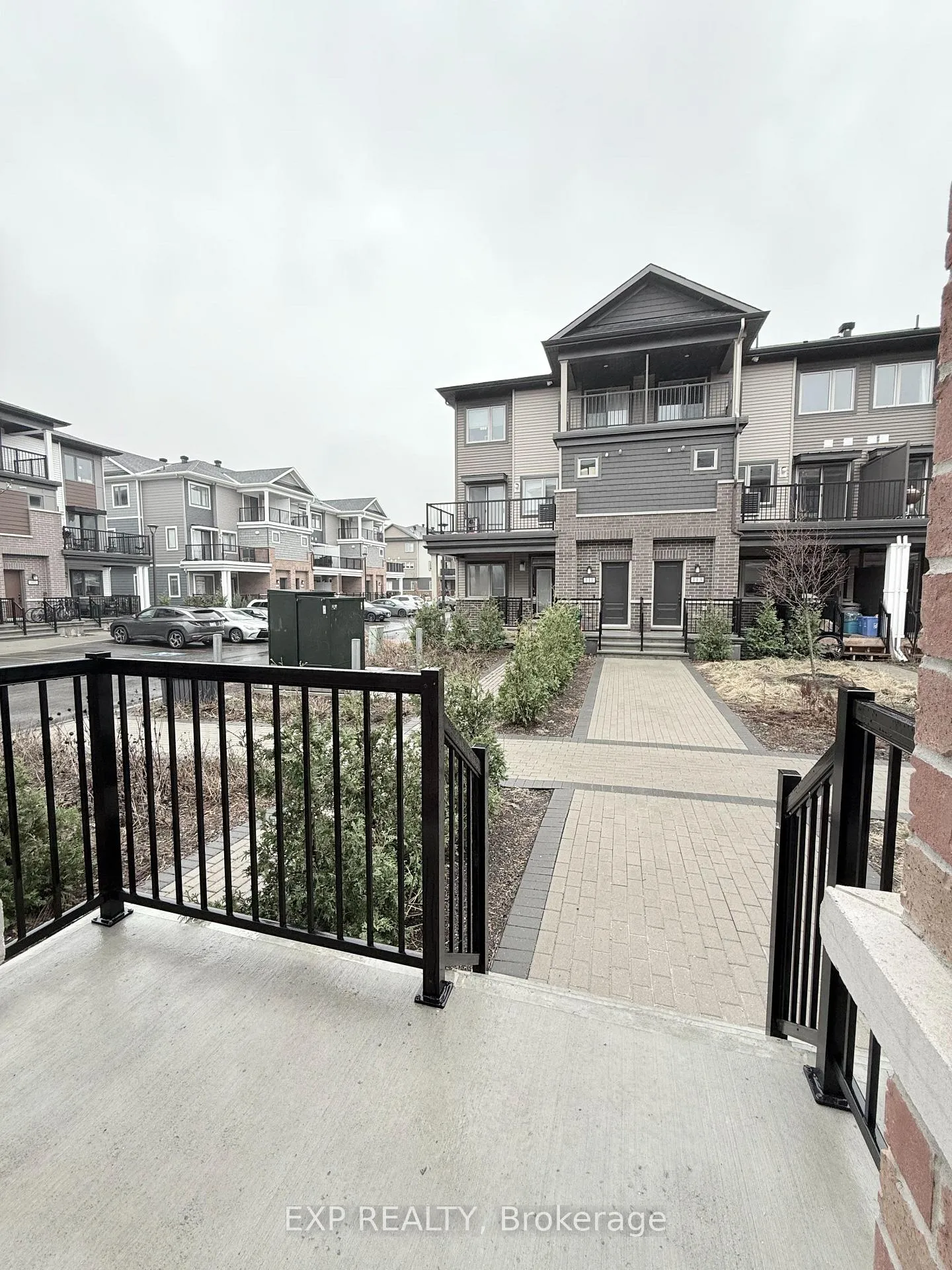 Photo 17 of 417 Pilot Private, Ottawa, Kanata - Emerald Meadows/Trailwest — HOMEH