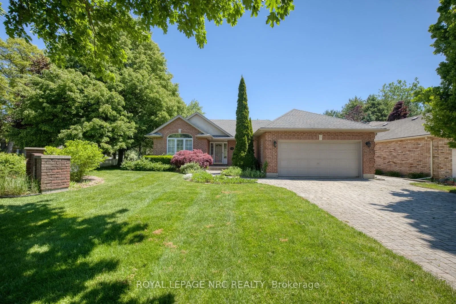Photo 2 of 39 Oakridge Boulevard, Pelham, Fonthill — HOMEH