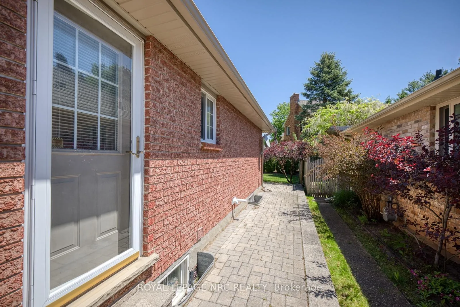 Photo 6 of 39 Oakridge Boulevard, Pelham, Fonthill — HOMEH