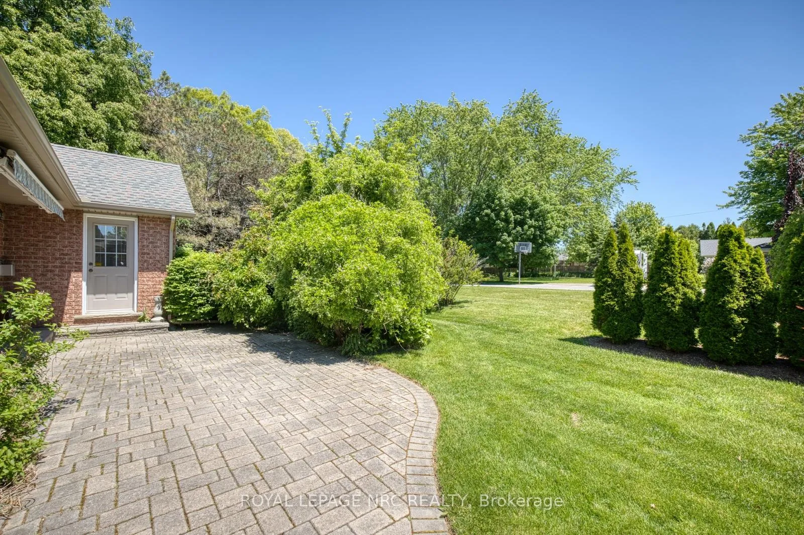 Photo 7 of 39 Oakridge Boulevard, Pelham, Fonthill — HOMEH