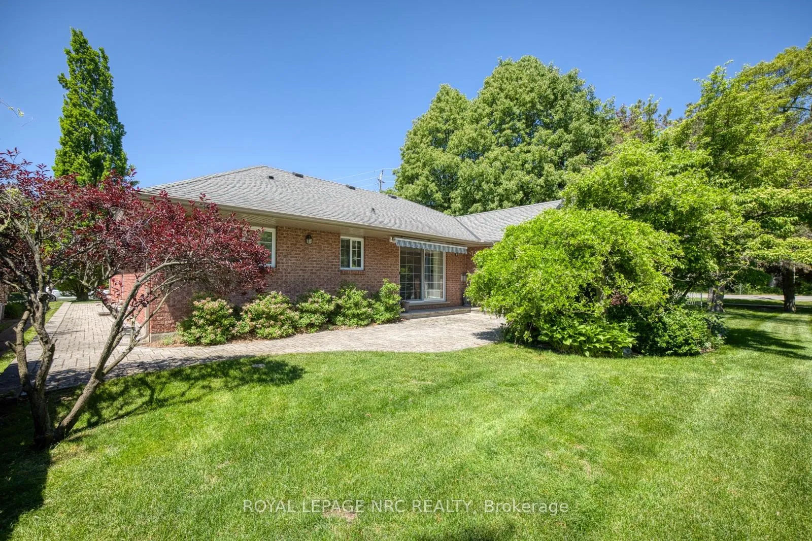 Photo 8 of 39 Oakridge Boulevard, Pelham, Fonthill — HOMEH
