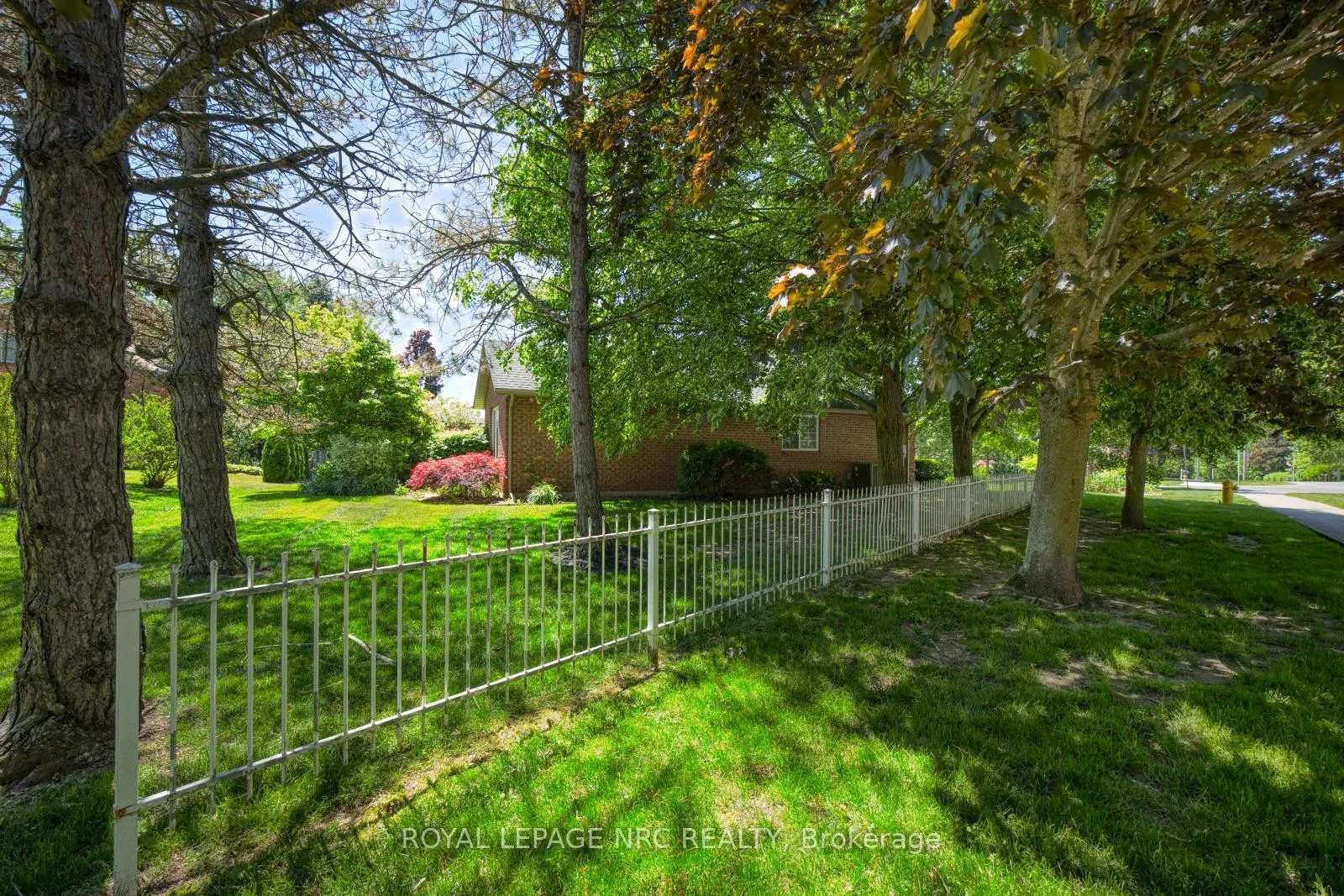 Photo 11 of 39 Oakridge Boulevard, Pelham, Fonthill — HOMEH