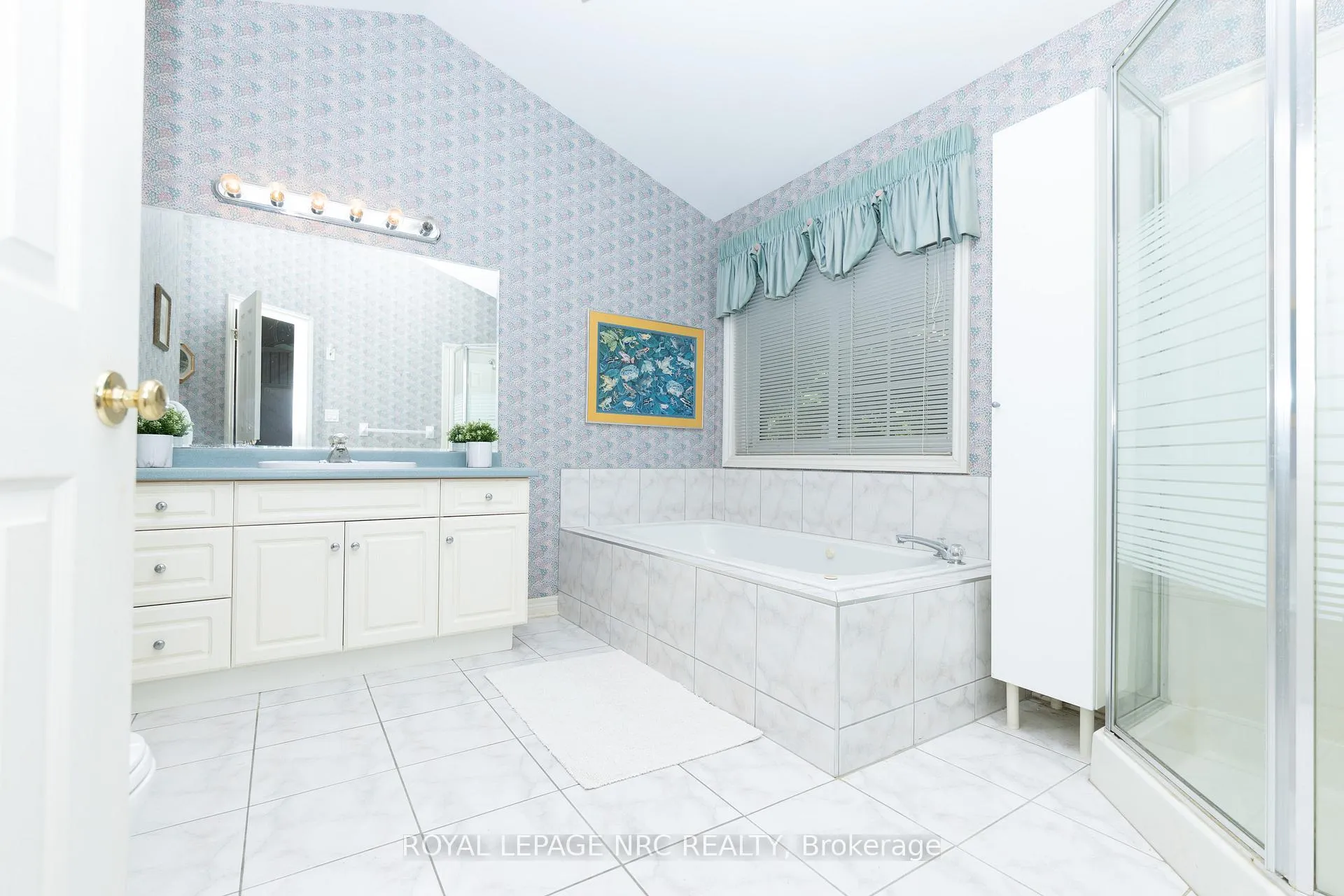 Photo 20 of 39 Oakridge Boulevard, Pelham, Fonthill — HOMEH