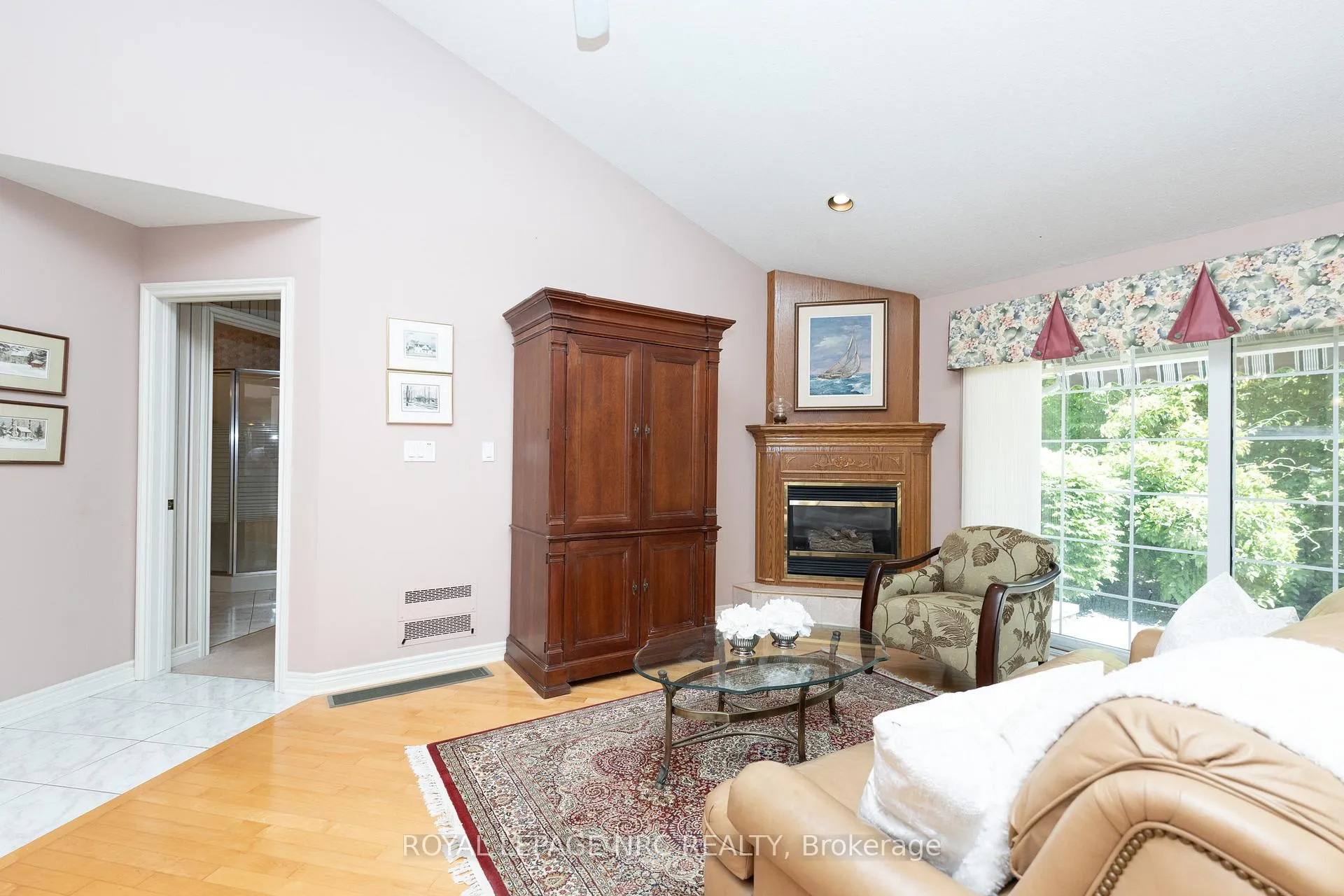 Photo 27 of 39 Oakridge Boulevard, Pelham, Fonthill — HOMEH