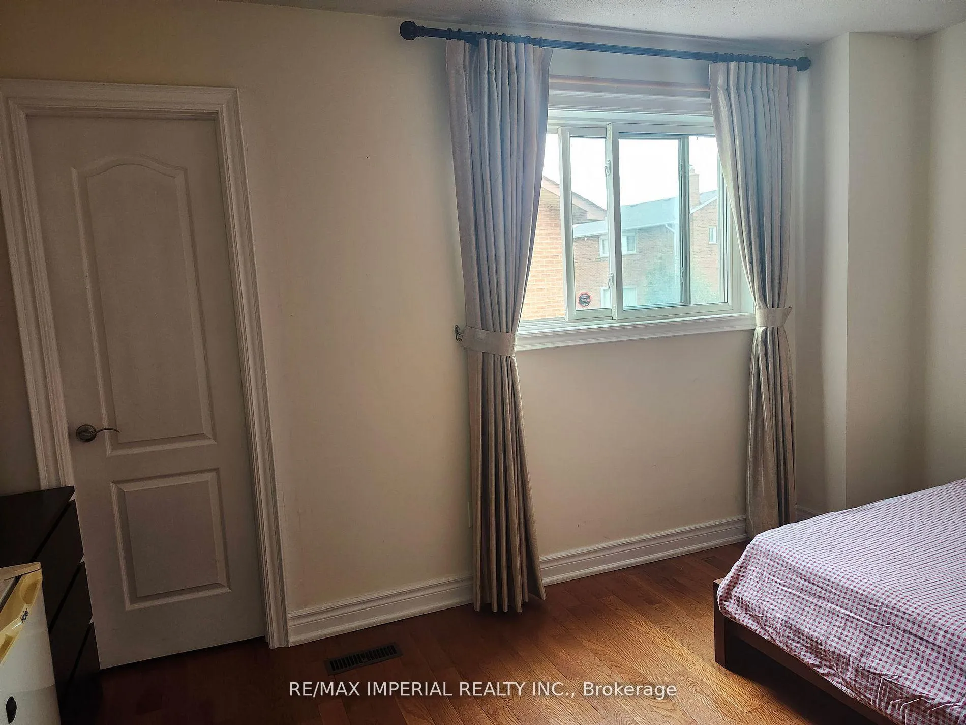 Photo 3 of Unit Bedroom One, 123 Mccabe Crescent, Vaughan, Lakeview Estates — HOMEH