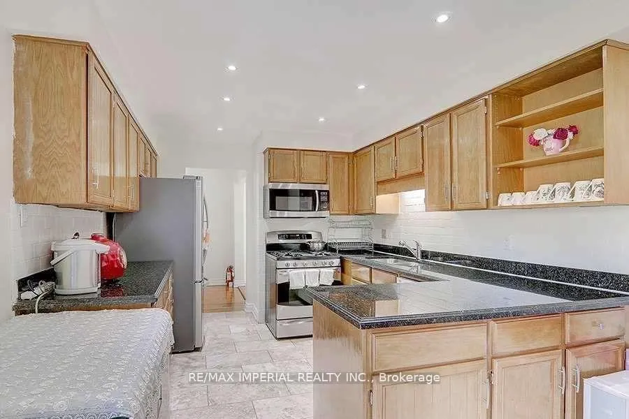 Photo 6 of Unit Bedroom One, 123 Mccabe Crescent, Vaughan, Lakeview Estates — HOMEH