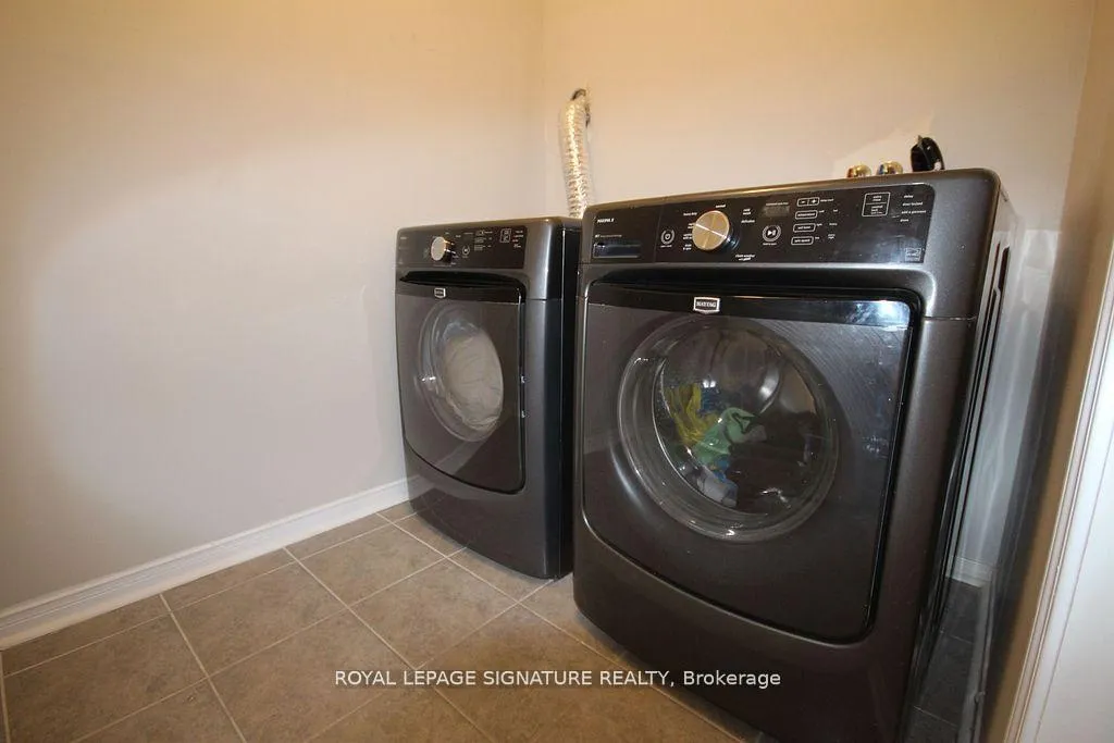 Photo 13 of Unit Lower, 70 Penbridge Circle, Brampton, Fletcher's Meadow — HOMEH