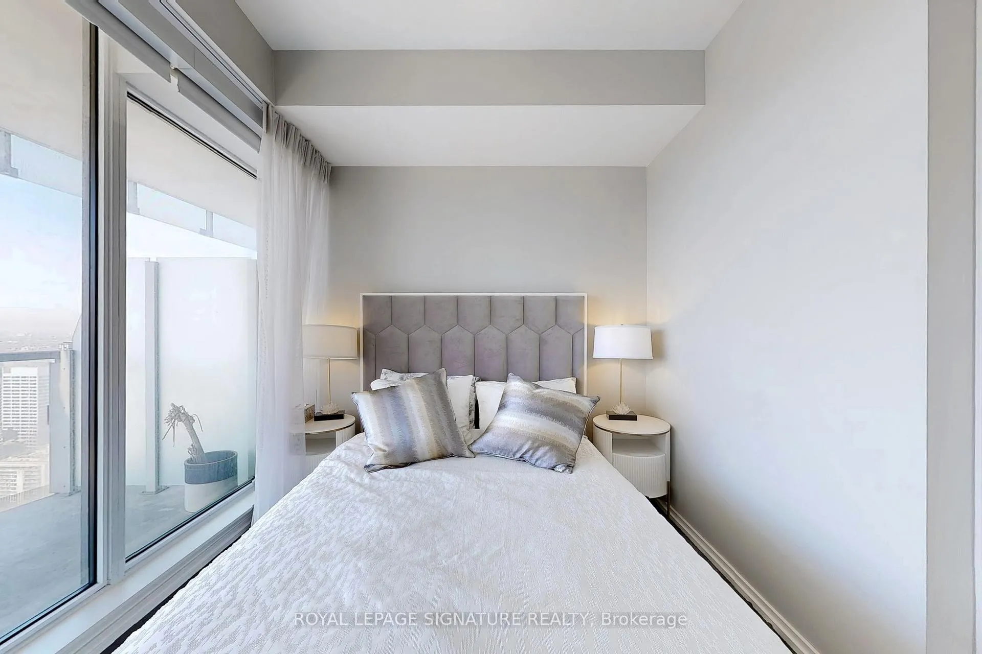 Photo 21 of Unit 4409, 197 Yonge Street, Toronto, Church-Yonge Corridor — HOMEH